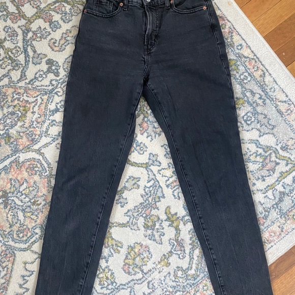 Old Navy High Rise O.G. Straight Leg Jeans in Black Wash Size 2 - Picture 2 of 5
